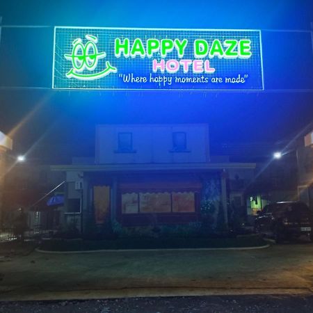 Happy Daze Hotel Tagum Exteriör bild