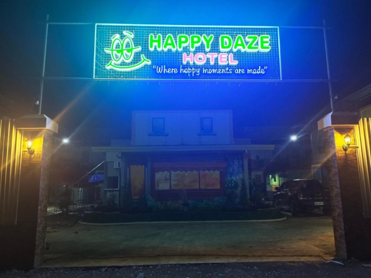 Happy Daze Hotel Tagum Exteriör bild