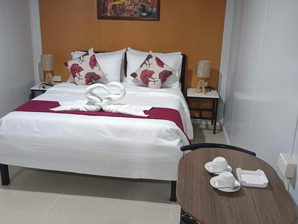 Happy Daze Hotel Tagum Exteriör bild